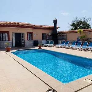 https://villa-floratere.tenerifehoteles.net